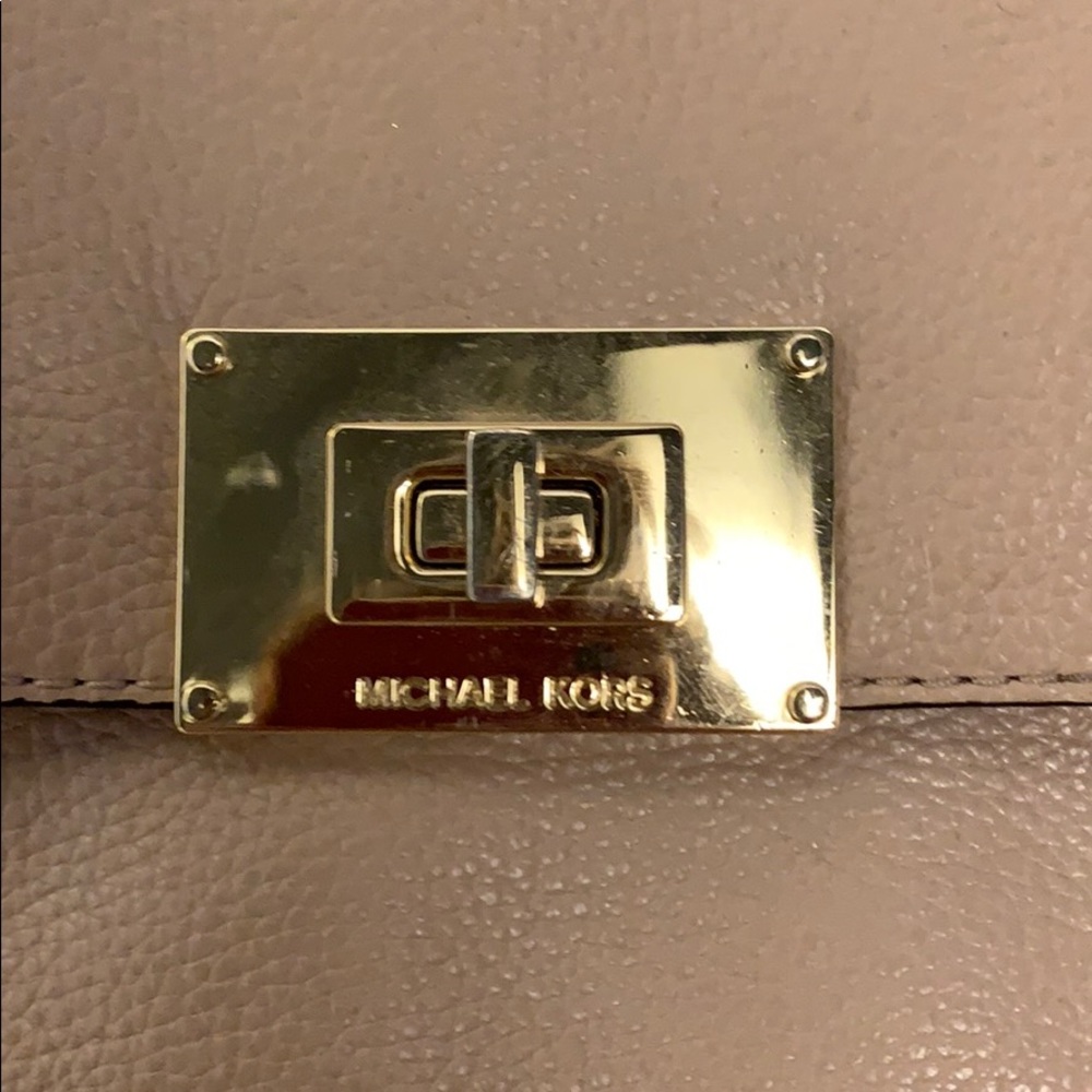 Purse - Picture 2 of 14